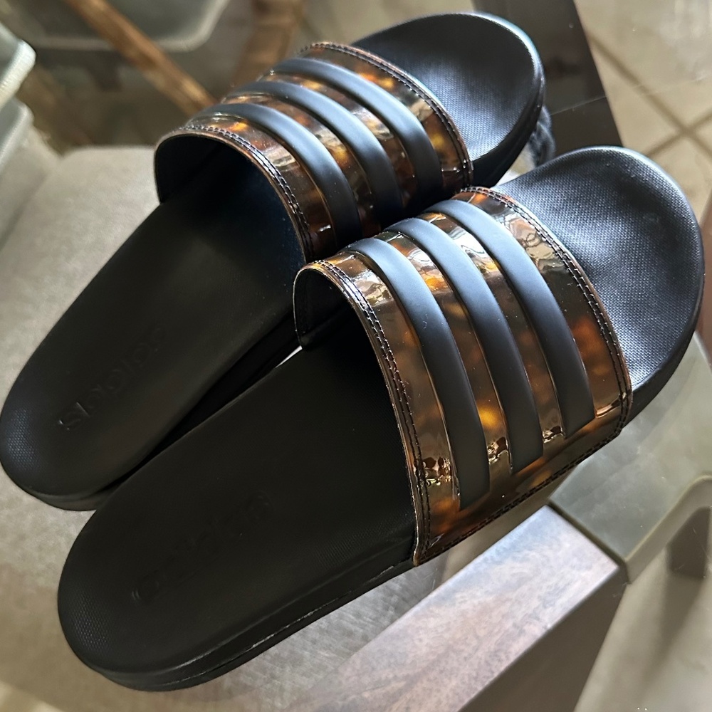Adidas Adilette Comfort Slides - Size 7